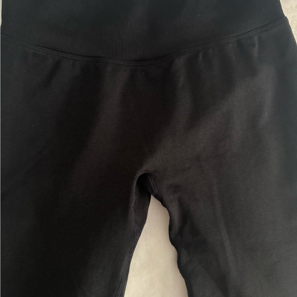 Youngla Legacy Black Leggings - image 5